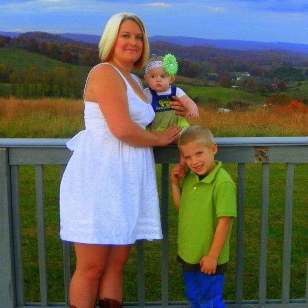 Meet your Posher, Courtney